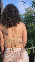 Haut asymétrique en crochet kaki avec motif duveteux