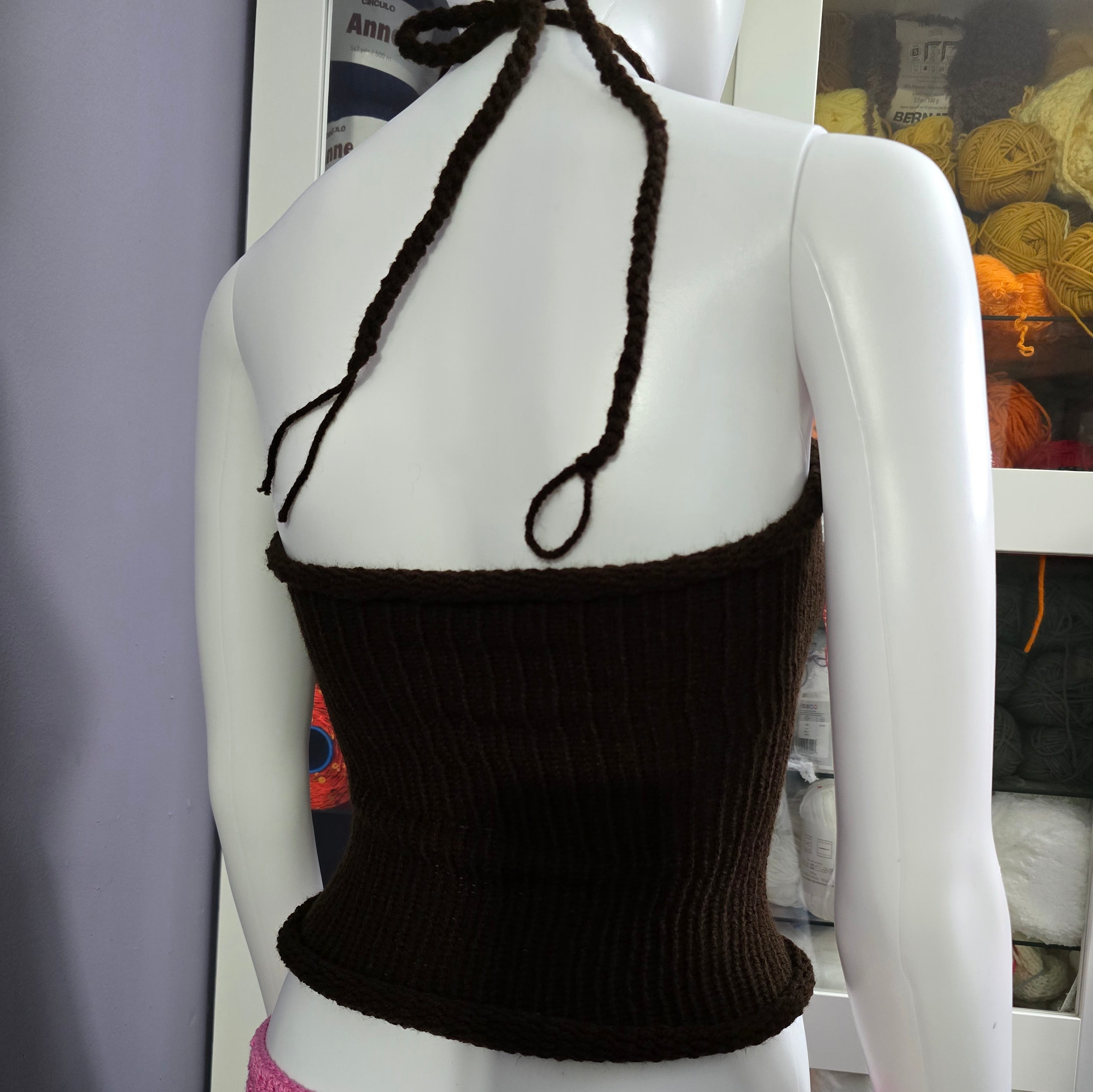 Haut en tricot asymétrique déchiré