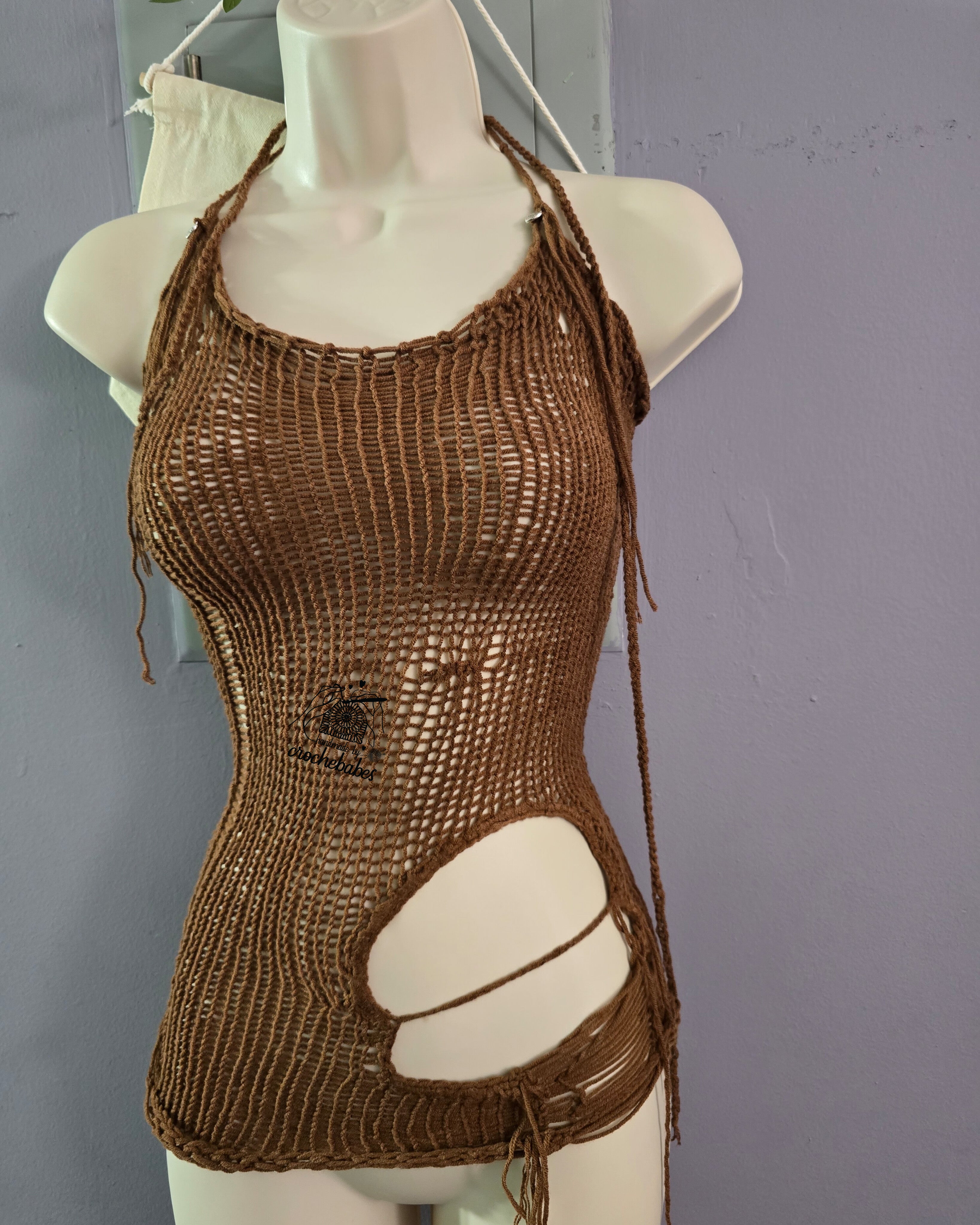 Tricot en maille asymétrique fait main en dentelle vieillie