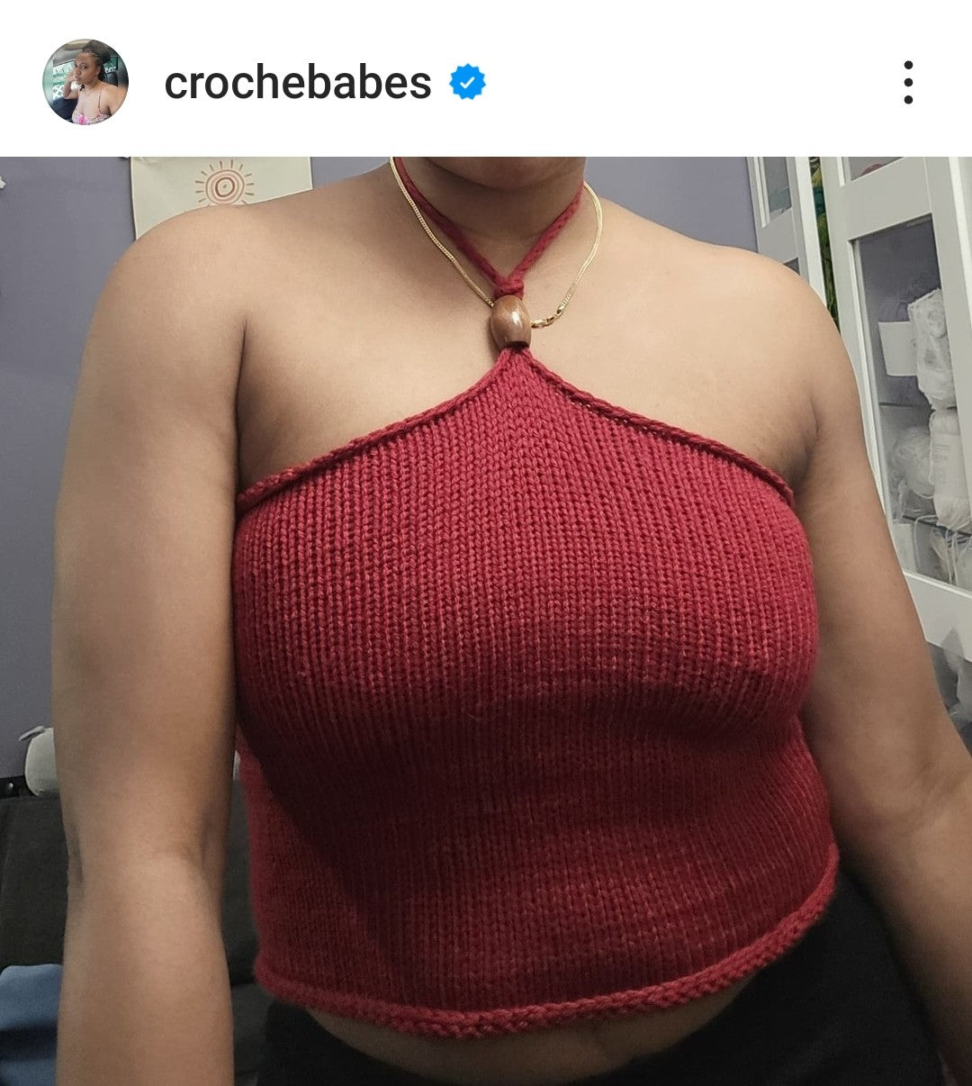 Haut d'été en tricot à col licou couvrant