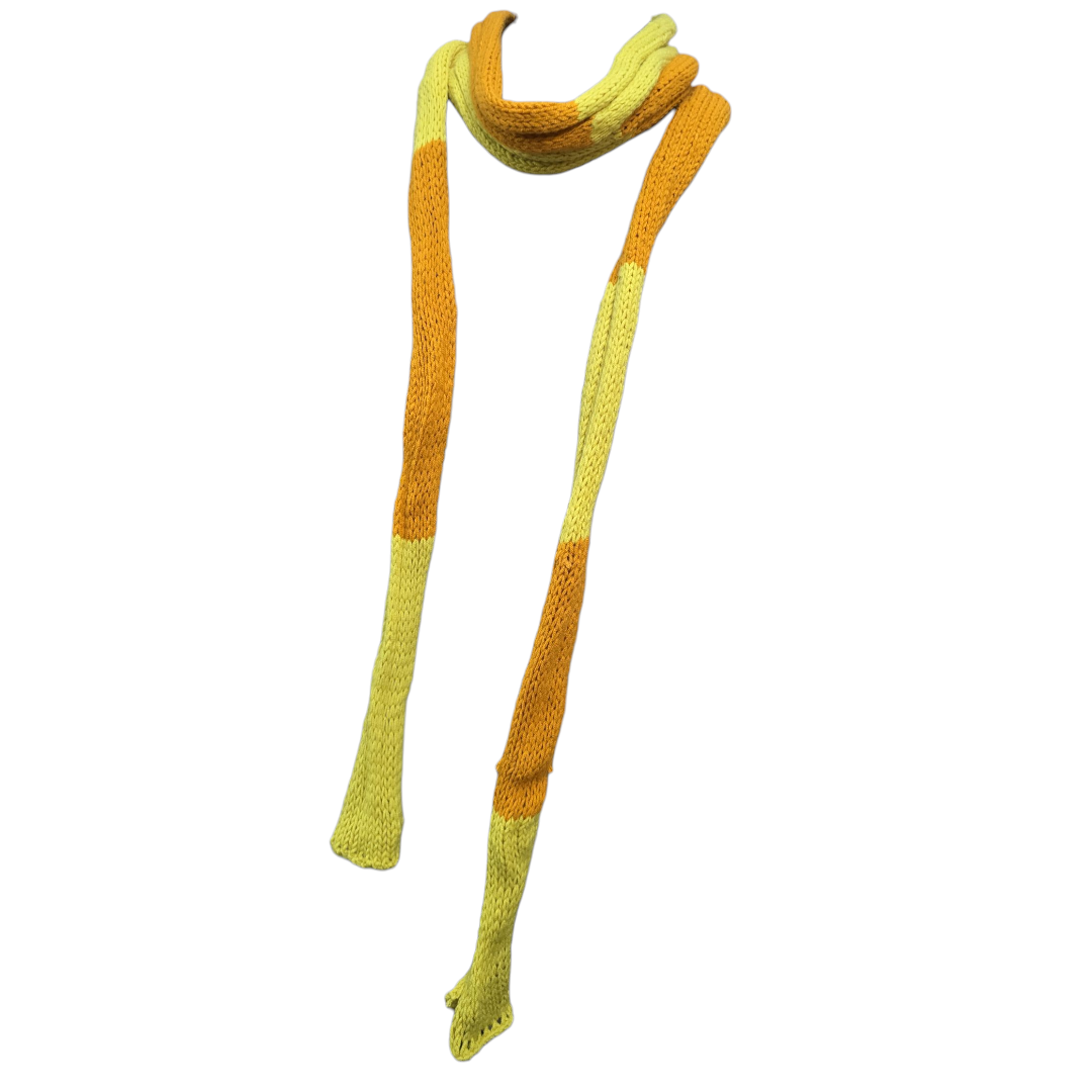 Long skinny hand knitt scarfs