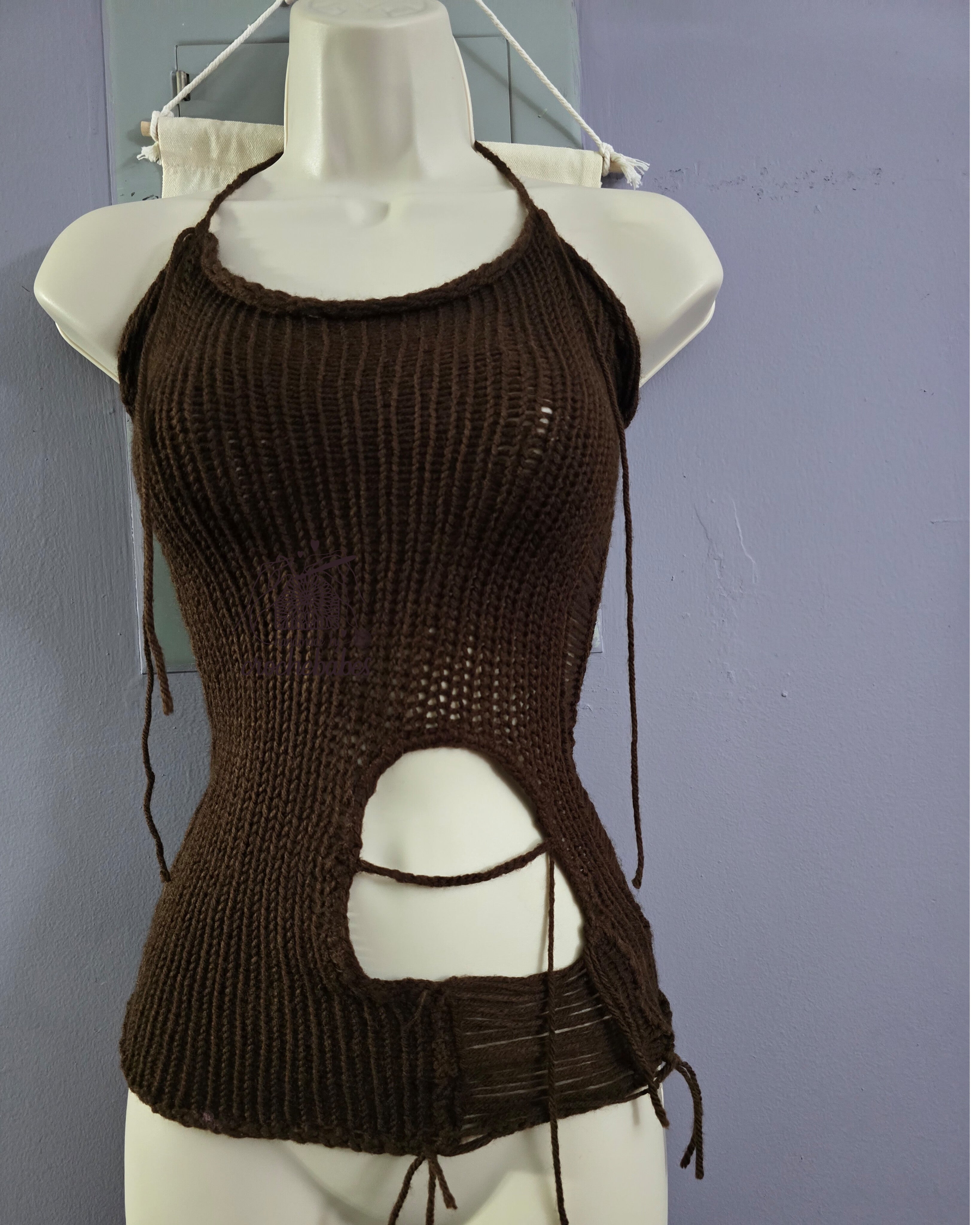 Tricot en maille asymétrique fait main en dentelle vieillie
