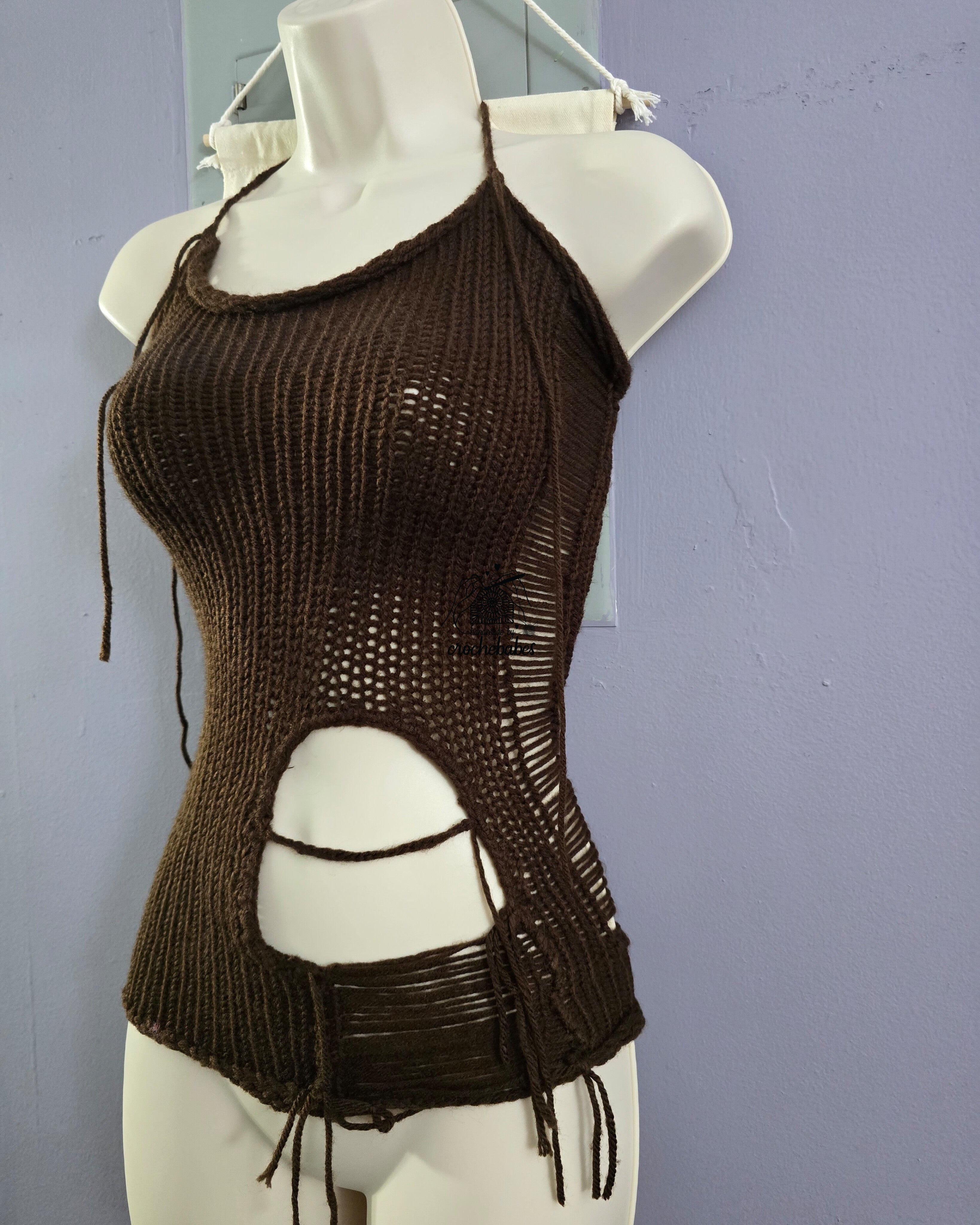 Tricot en maille asymétrique fait main en dentelle vieillie