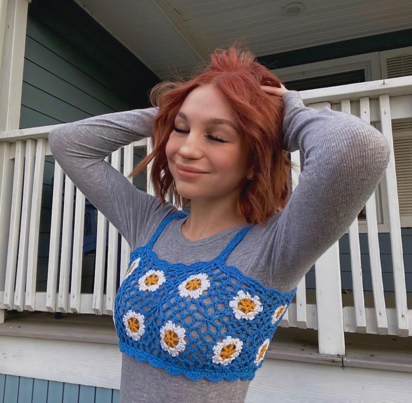 Haut court au crochet Daisy